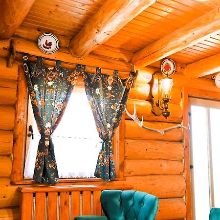 Casa De Lemn Villa Rîşnov Exteriör bild
