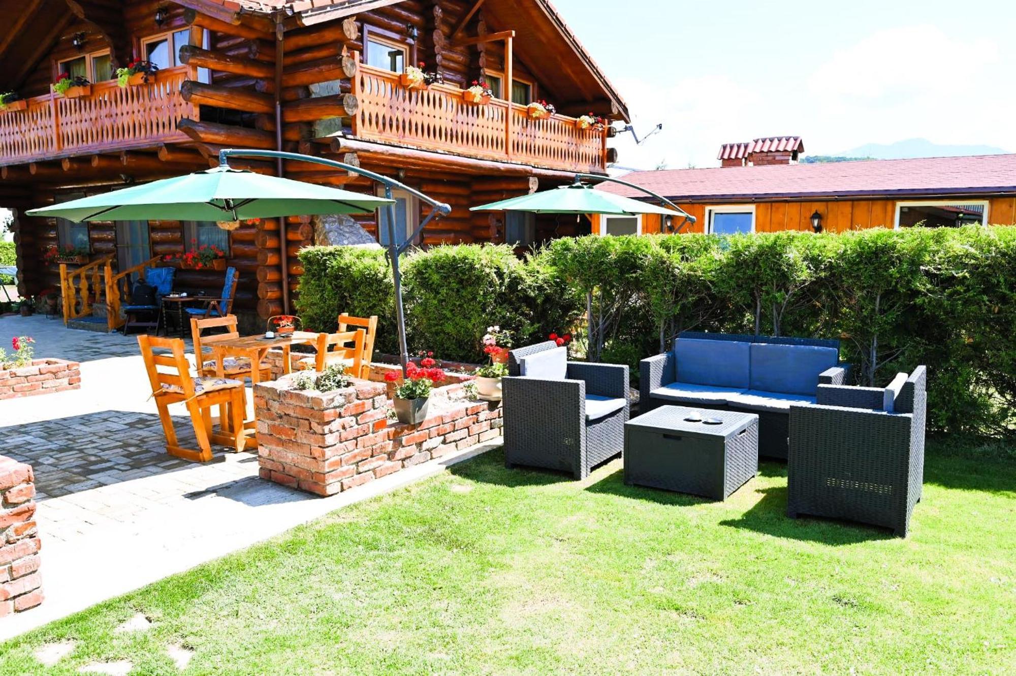 Casa De Lemn Villa Rîşnov Exteriör bild